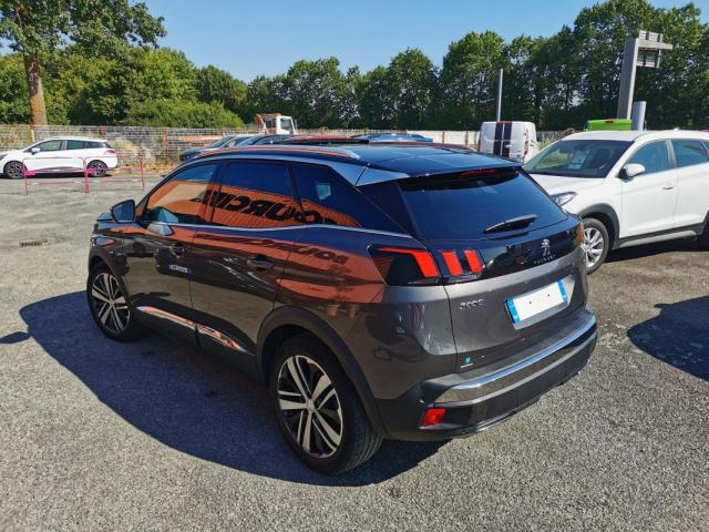 Peugeot 3008 image 2