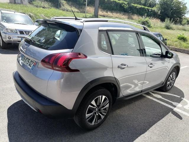 Peugeot 2008 image 2