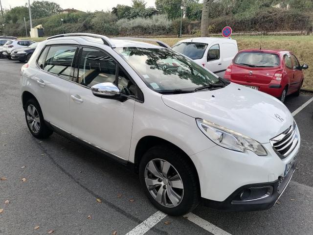 Peugeot 2008 image 6