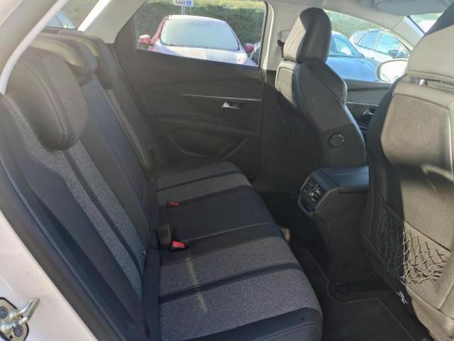 Peugeot 3008 image 1