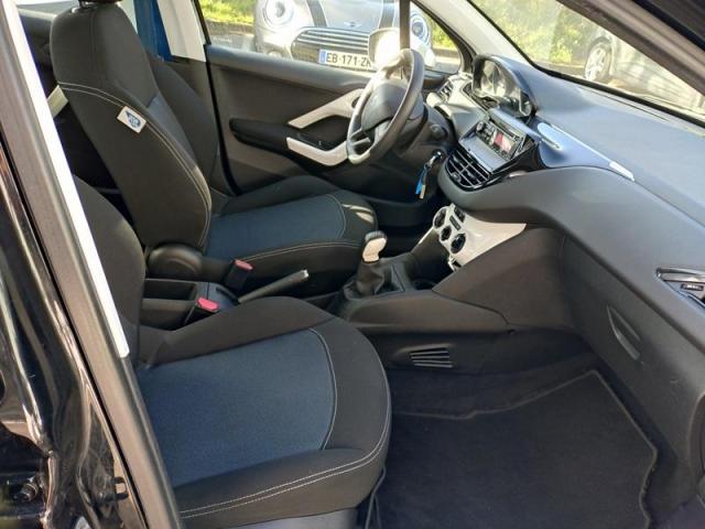 Peugeot 208 image 4