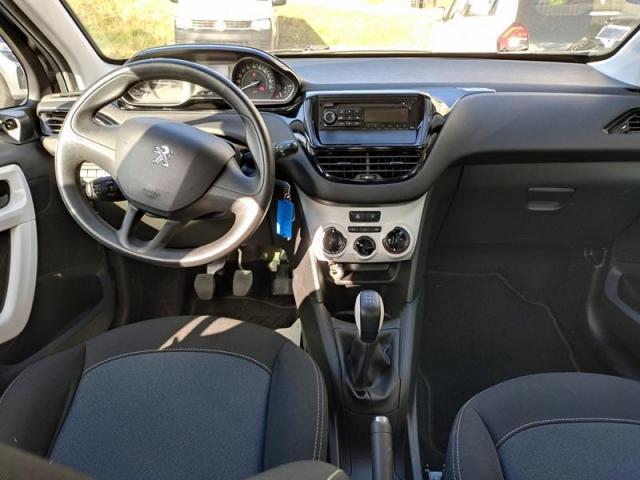 Peugeot 208 image 5