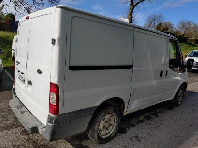Ford Transit image 6