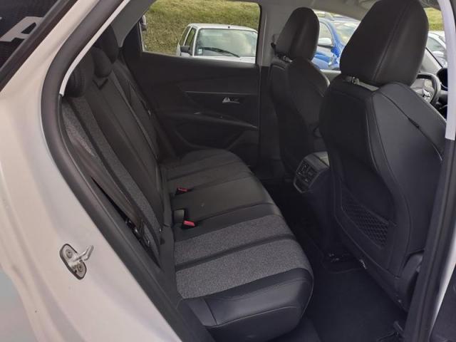 Peugeot 3008 image 3