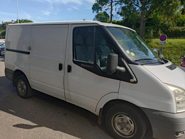 Ford Transit image 5