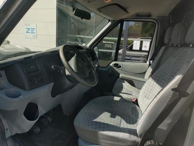 Ford Transit image 3