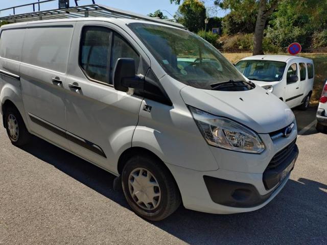 Ford Transit Custom image 2