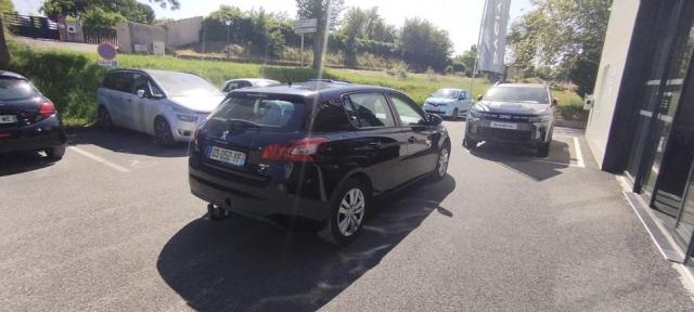 Peugeot 308 image 2