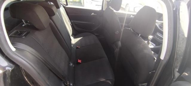 Peugeot 308 image 1