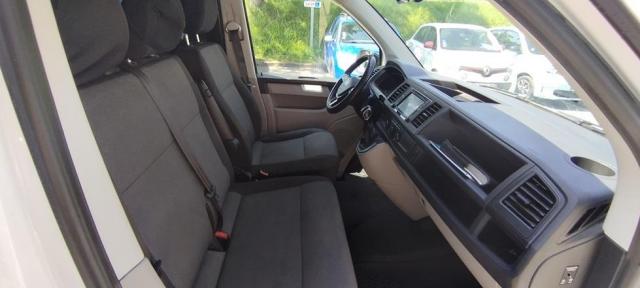 Volkswagen Transporter image 6