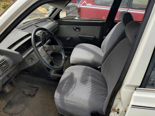 Peugeot 305 image 1