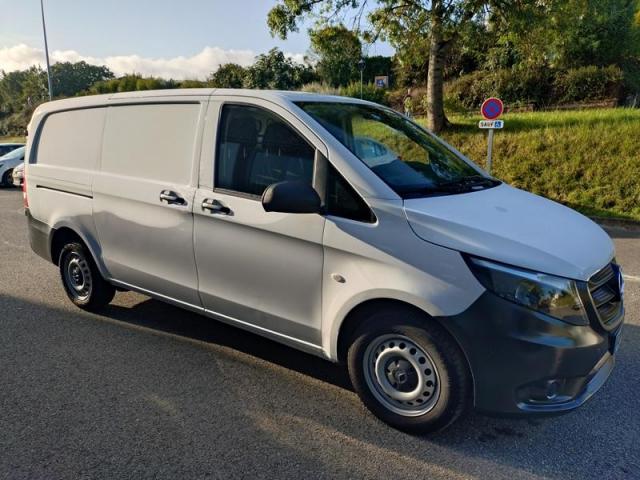 Mercedes Benz Vito image 3