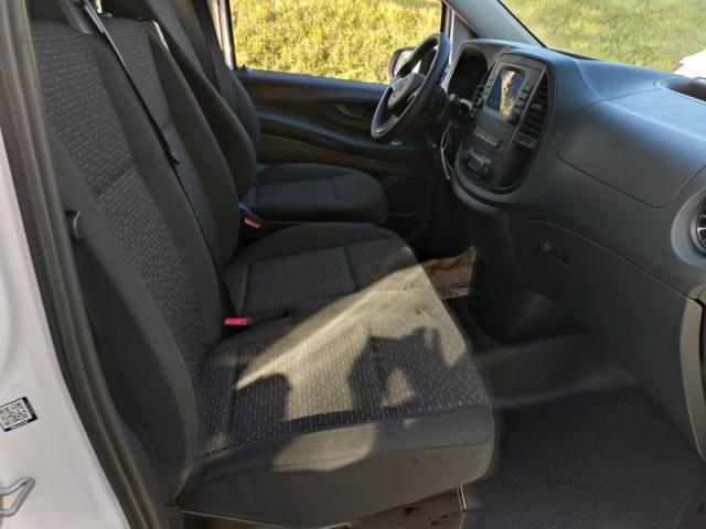 Mercedes Benz Vito image 2
