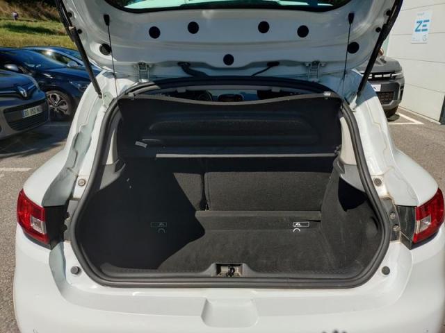 Renault Clio image 2