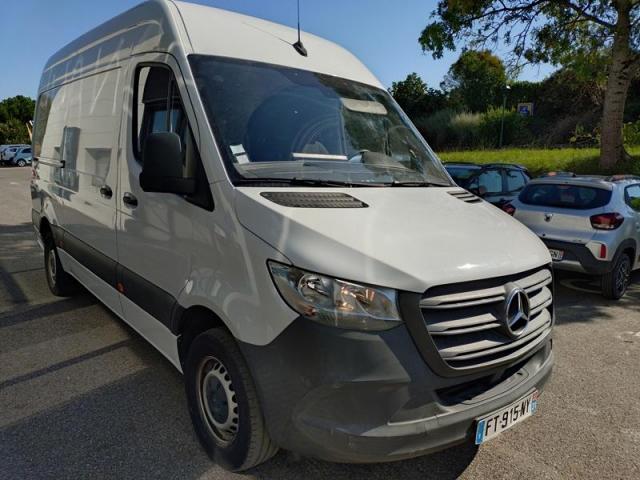 Mercedes Benz Sprinter image 5