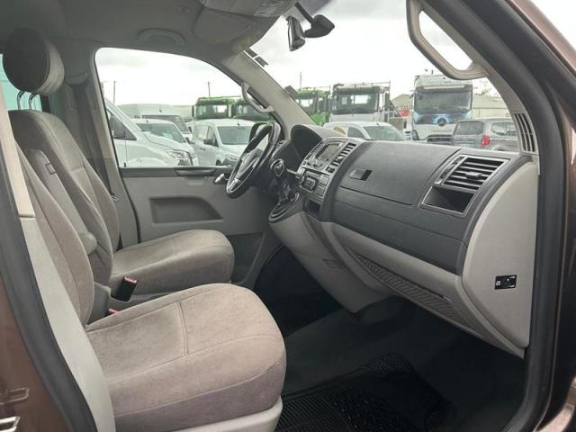 Volkswagen Caravelle image 7