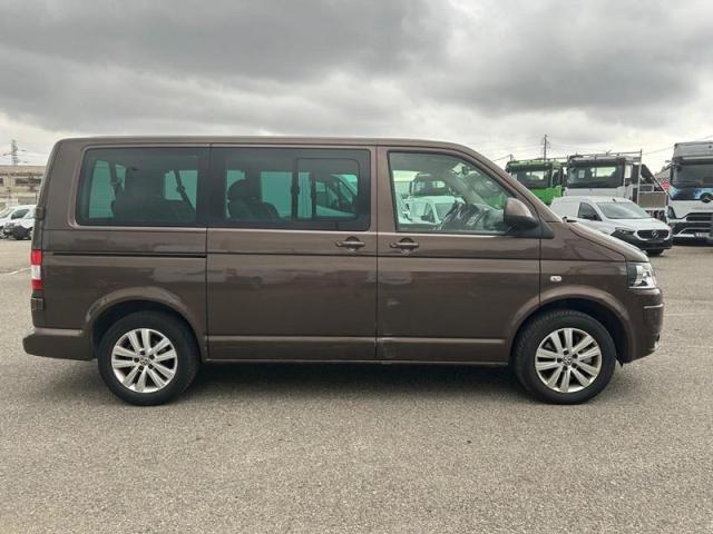 Volkswagen Caravelle image 3