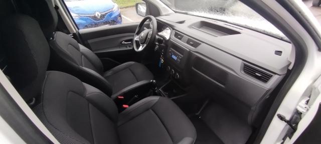 Renault Express Van image 5