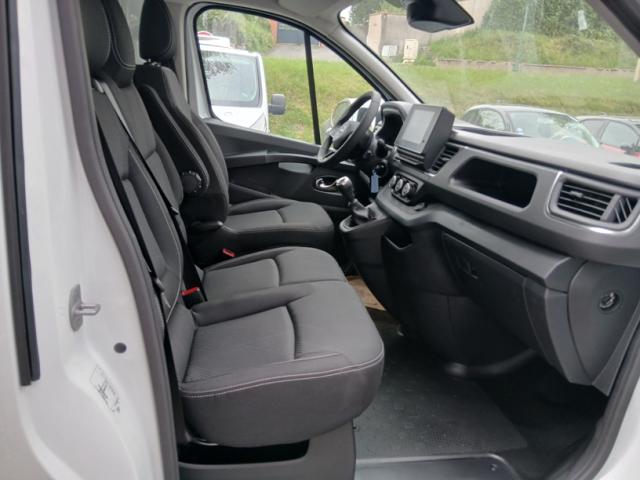 Nissan Primastar image 7