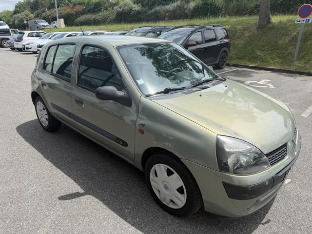 Renault Clio image 2