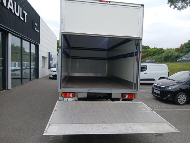 Renault Master image 2