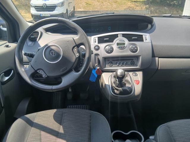 Renault Scénic image 1