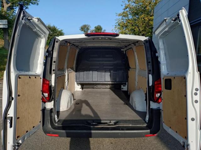 Mercedes Benz Vito image 6