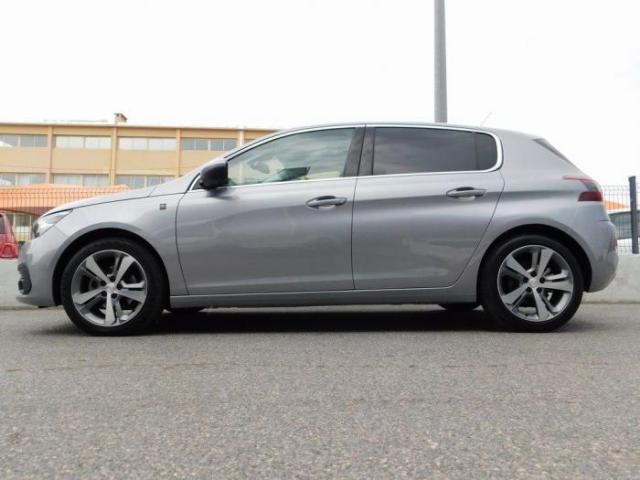 Peugeot 308 image 9