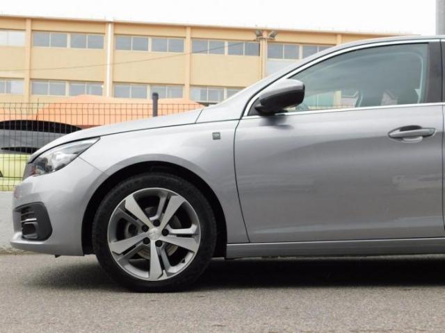 Peugeot 308 image 3