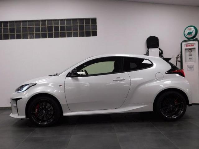 Toyota Yaris image 9