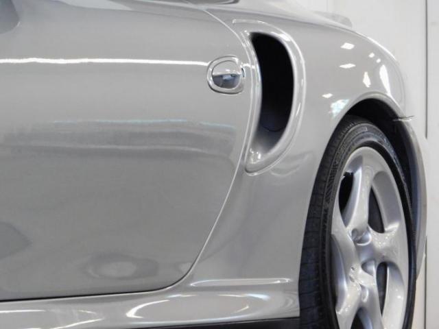 Porsche 911 image 4