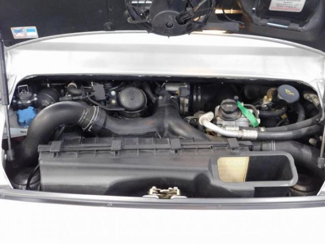 Porsche 911 image 2