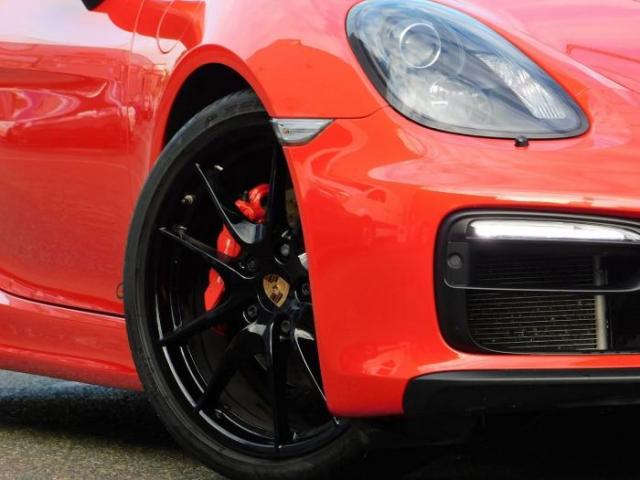 Porsche Cayman image 6