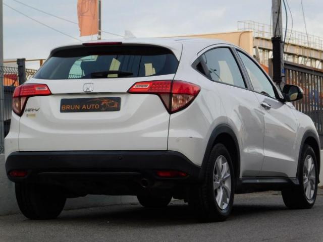 Honda Hrv image 2