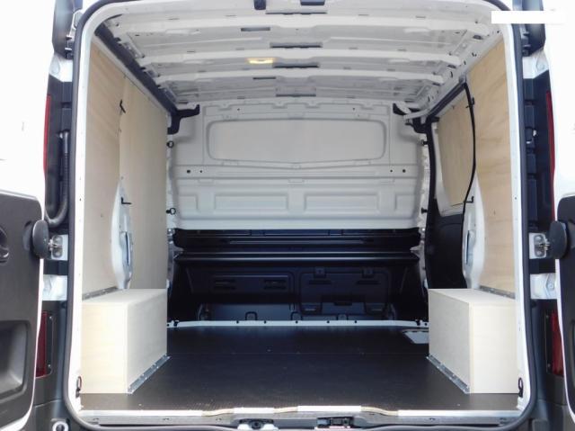 Renault Trafic image 3