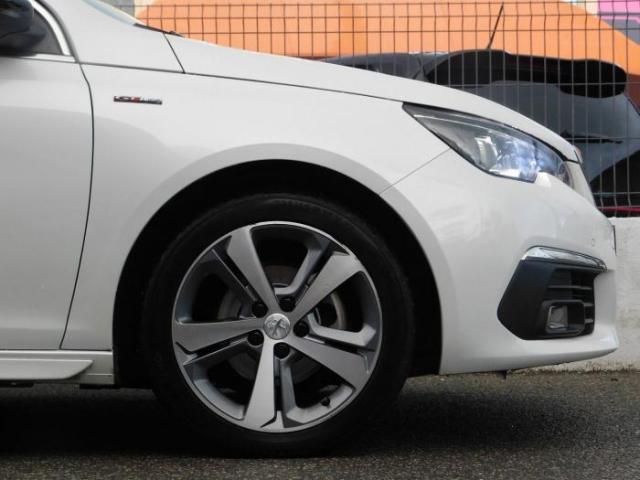 Peugeot 308 image 9