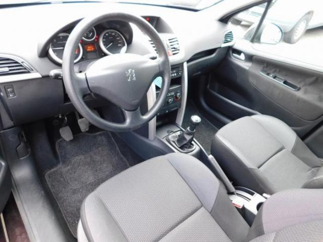 Peugeot 207 image 1