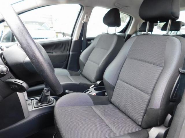 Peugeot 207 image 7