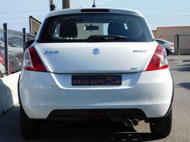 Suzuki Swift image 8