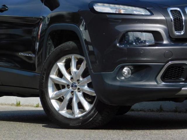 Jeep Cherokee image 9