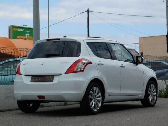 Suzuki Swift image 8
