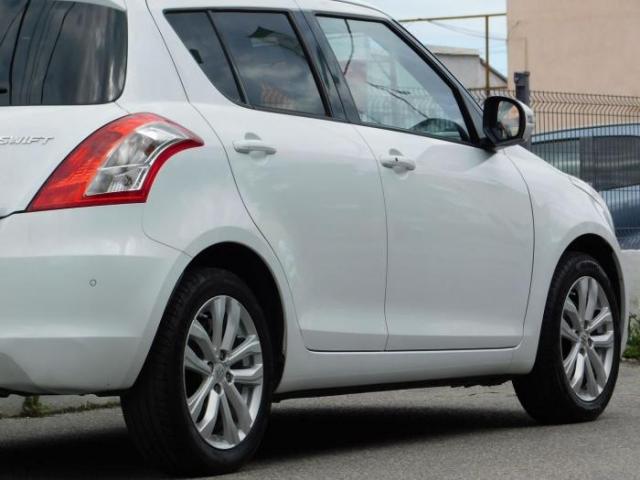 Suzuki Swift image 5