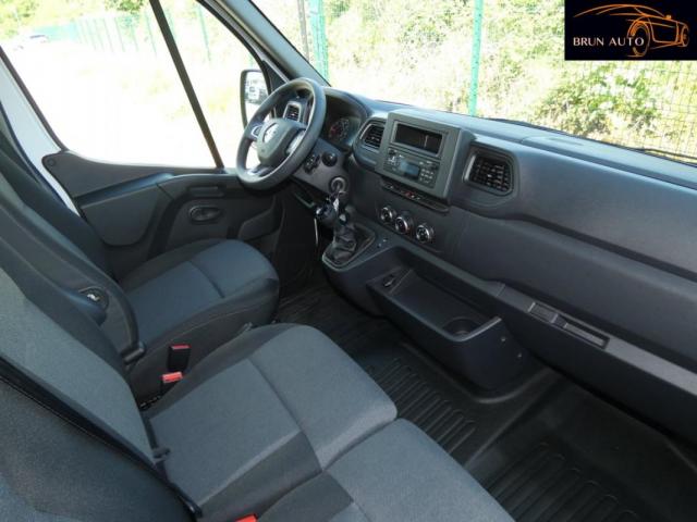 Renault Master image 2