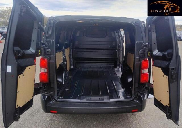 Citroen Jumpy image 2