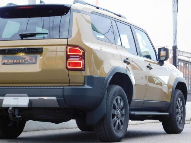 Toyota Land Cruiser image 1