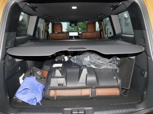 Toyota Land Cruiser image 4