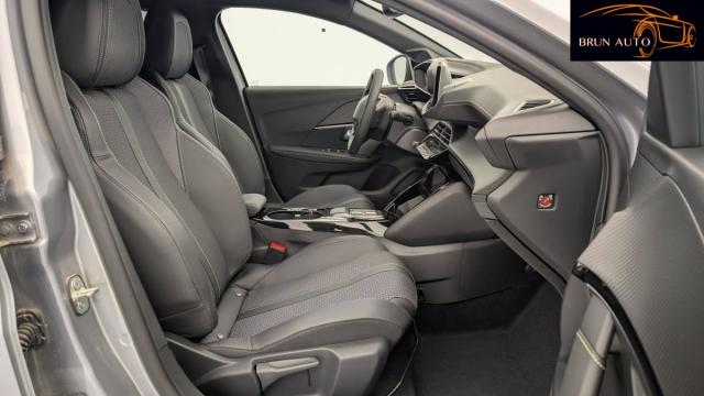Peugeot 208 image 8
