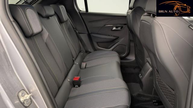 Peugeot 208 image 7