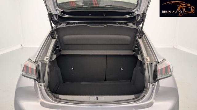 Peugeot 208 image 1