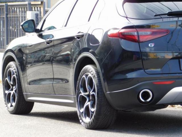 Alfa Romeo Stelvio image 5